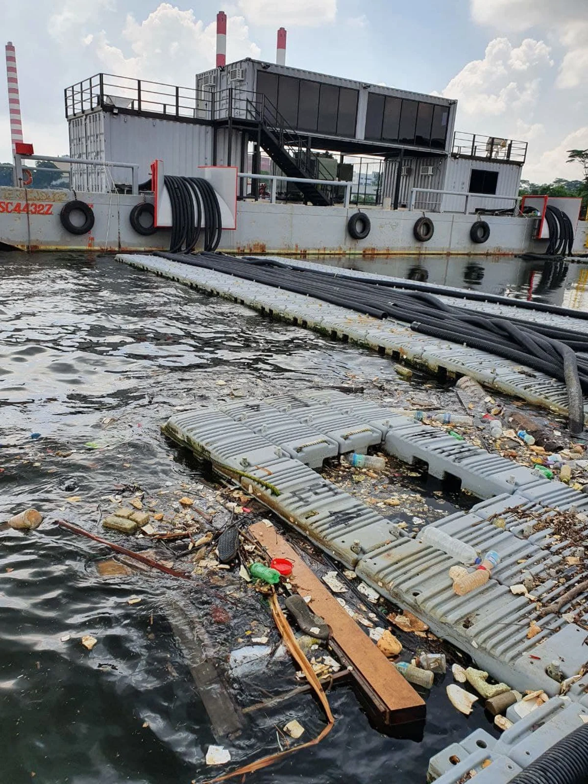 Figure 1: Debris accumulated around the floating solar farm