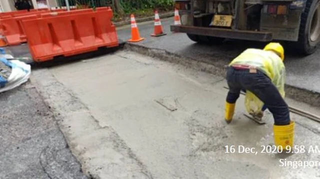 Figure 12: Floating the concrete before applying the Tack coat