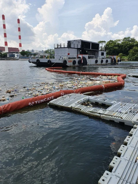 1.2km Silt Curtain Debris Barrier - Solar farm at Straits of Johor